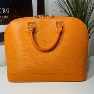 Authentic Louis Vuitton Epi Alma PM